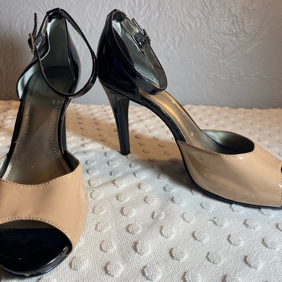 STYLE & COMPANY Nude and Black Peep-Toe Heel - Picture 7 of 16